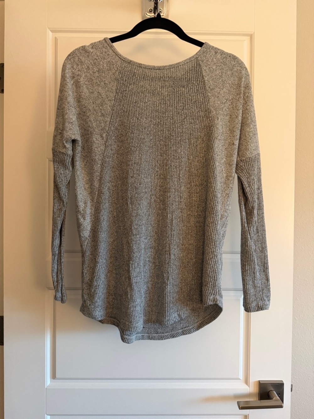 SO Gray Long Sleeve Ribbed Knit Top